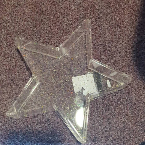 Giveaway - Picture 1 of 1